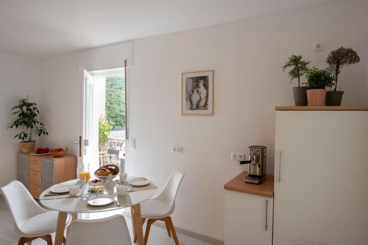 Ferienwohnung Burgblick Coraidelstein 클로텐 외부 사진